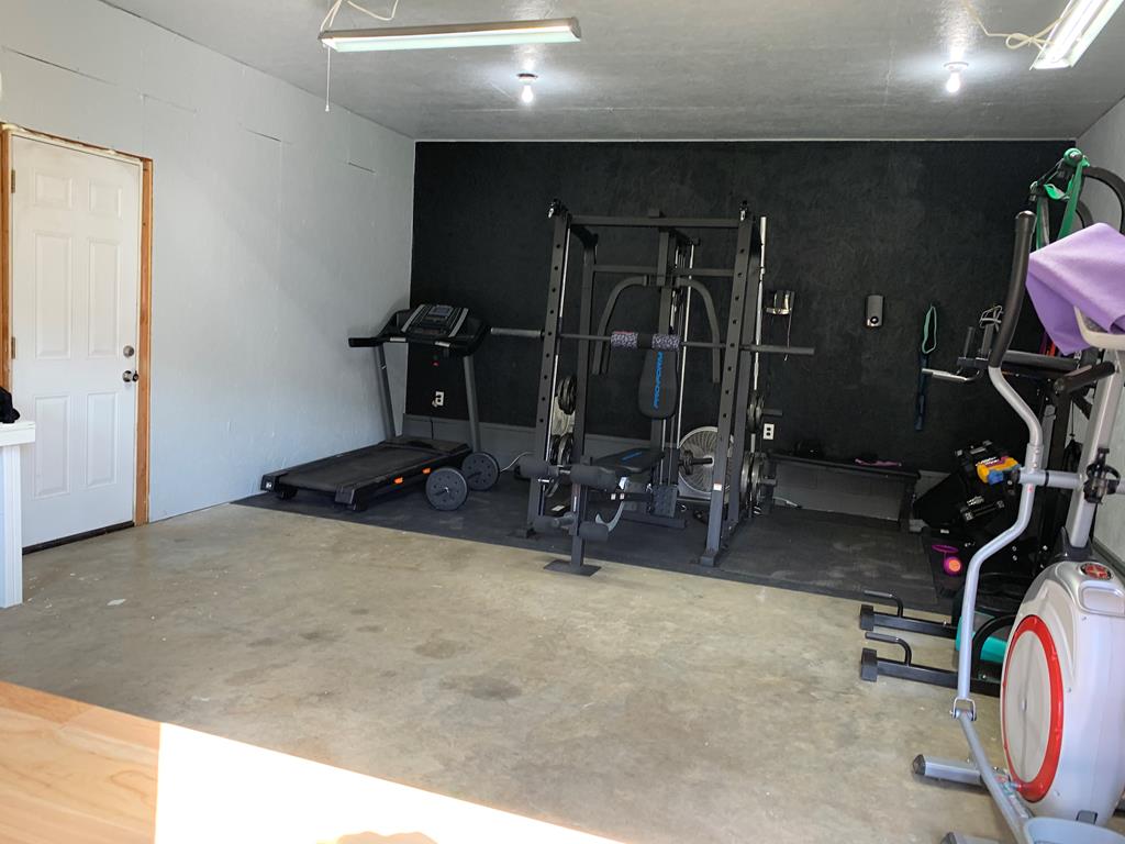Weight +exercise rm. in detached garage